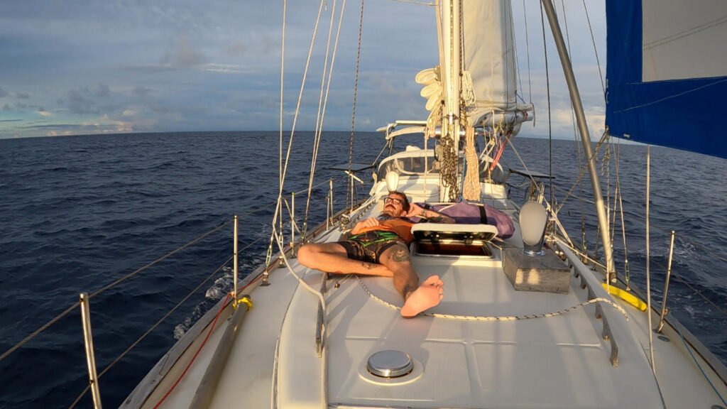 elektrisches segelboot valiant 40 solosailing